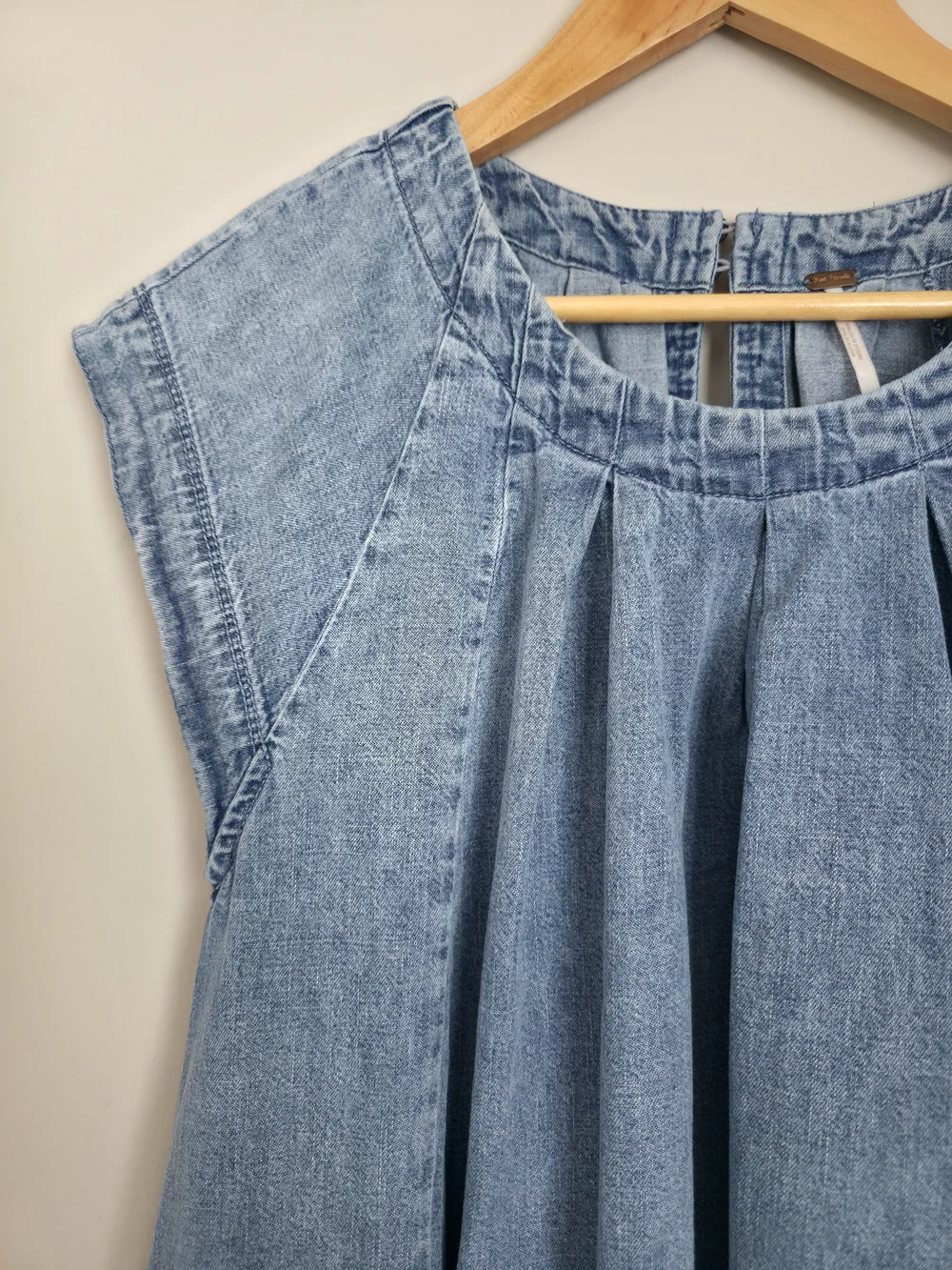 Free People Denim Tunic Dress Womens XS Blue Chambray Oversized Boho Pockets - Picture 8 of 14